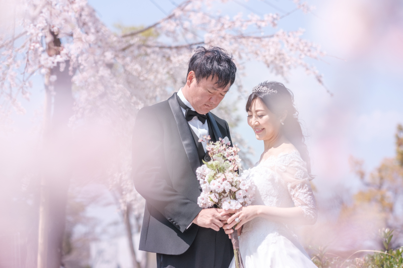 【洋装】3月26日∼4月4日に撮影される方限定/大阪城の広大なロケーションで満開の桜と撮影する春限定プラン