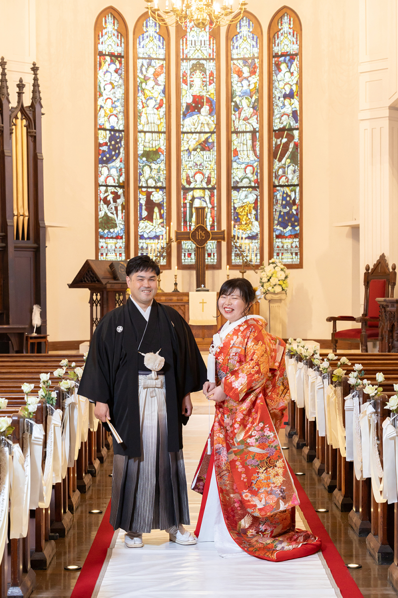 ステンドグラスに照らされて