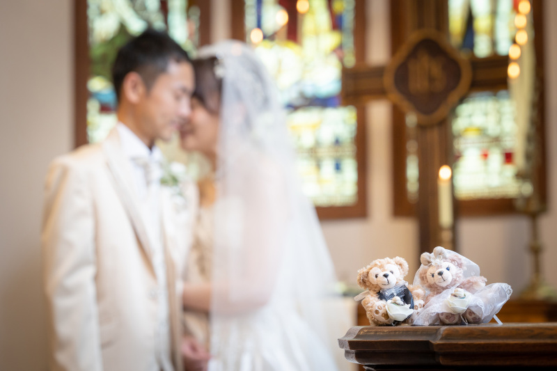 おふたりの思い出の品、ダッフィーと一緒に