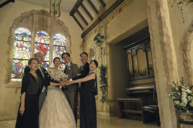 【家族も一緒に楽しむ♪】ドレス&タキシード撮影&会食会セットプラン