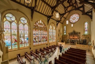 【チャペル&times;ステンドグラス&times;ロケーション】