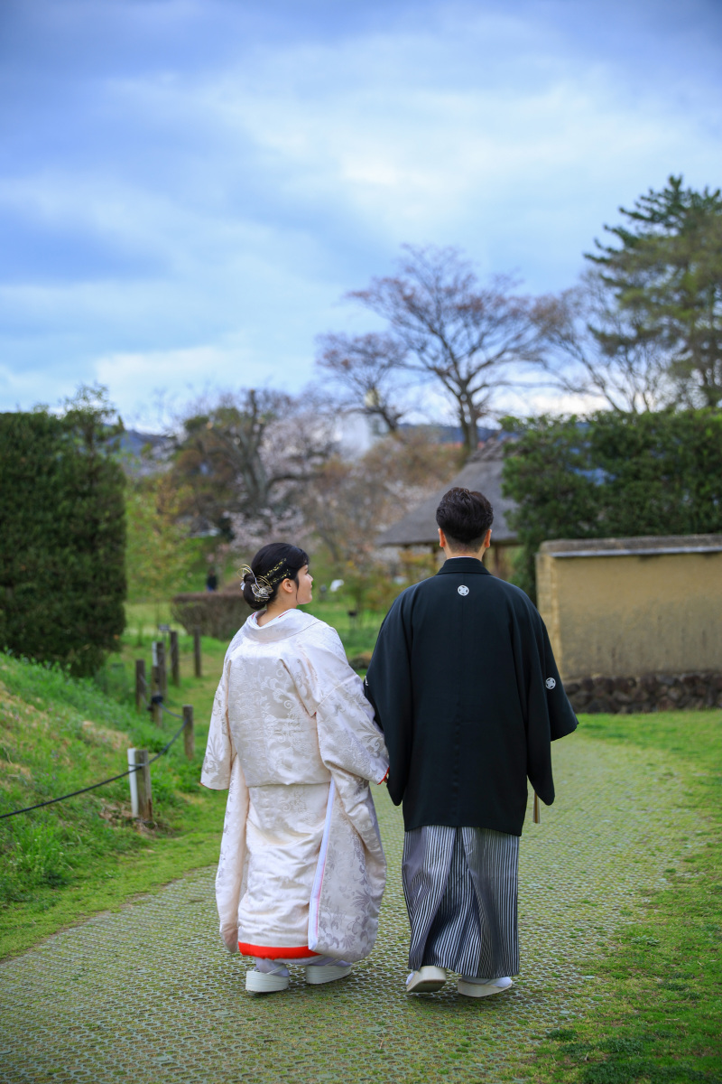 手を繋いでお散歩