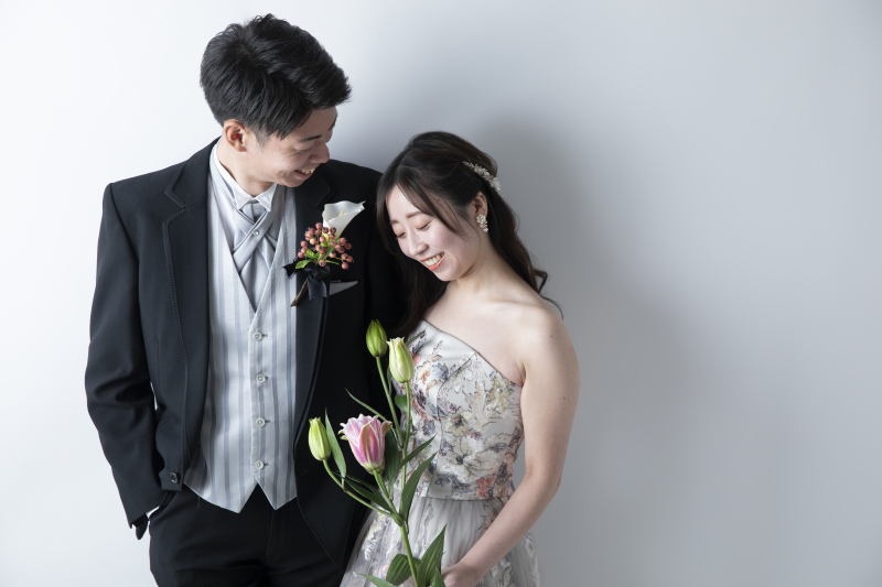 【和洋装スタジオ】シンプルなスタジオ撮影プラン|120分撮影・全データ100カットお渡し|ヘアメイク・着付付き