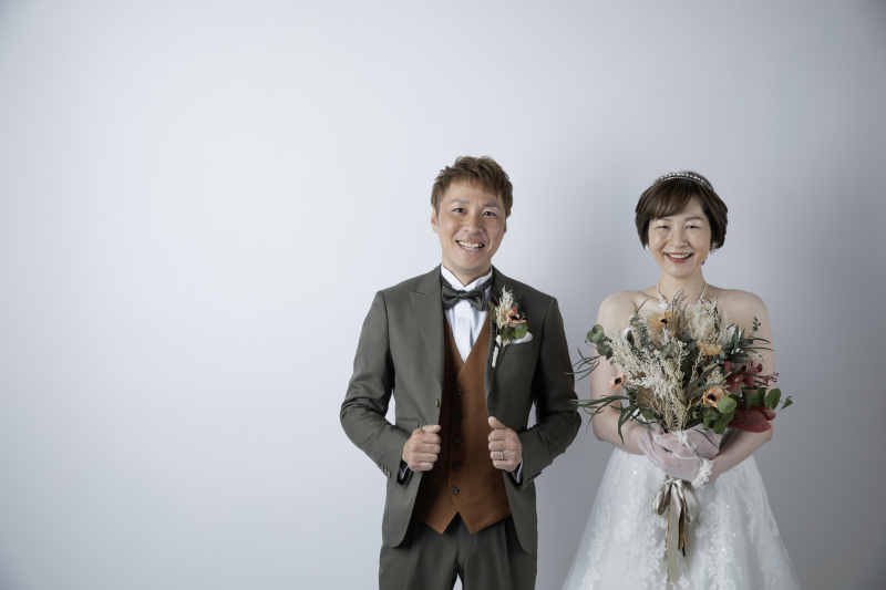 ドレス2着!スタジオ+ロケ1カ所付き!*選べるロケプラン*全データ|撮影90分