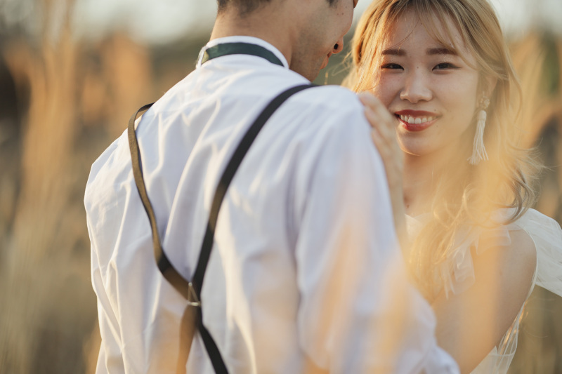 【12月～2月撮影】石手川緑地公園◇おしゃれなお二人におすすめ！すすきフォト＜洋装1着＋データ100カット＞※ロケ地まで送迎代込