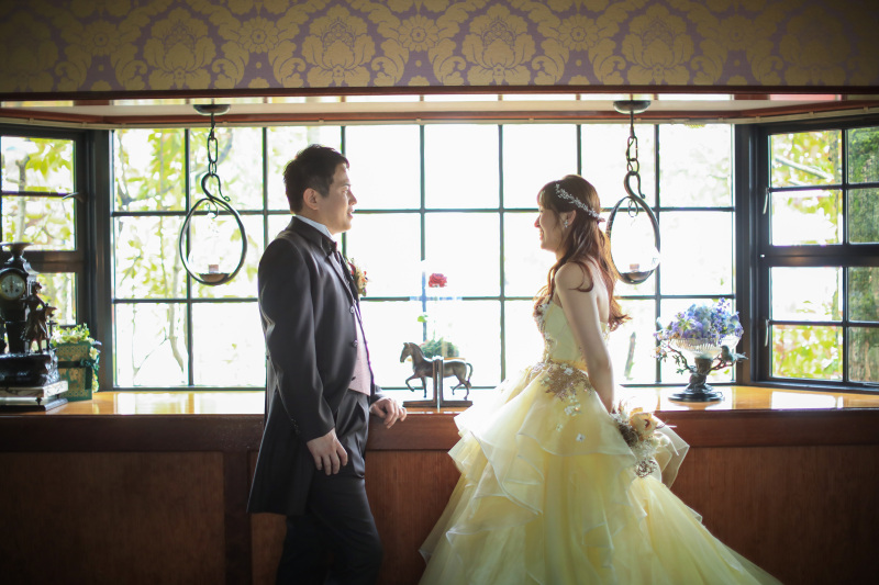 ドレス2着!スタジオ+ロケ1カ所付き!*選べるロケプラン*全データ|撮影90分