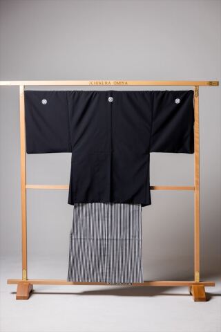 KM-106　黒紋付