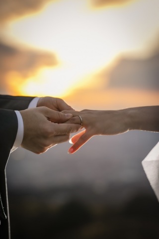 前撮りで指輪の交換を♡