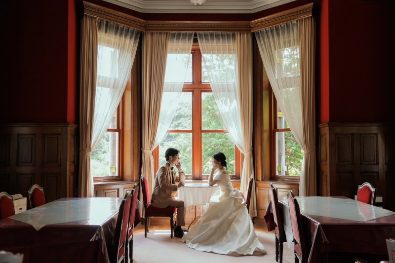 旧古河邸での洋装ロケーション撮影