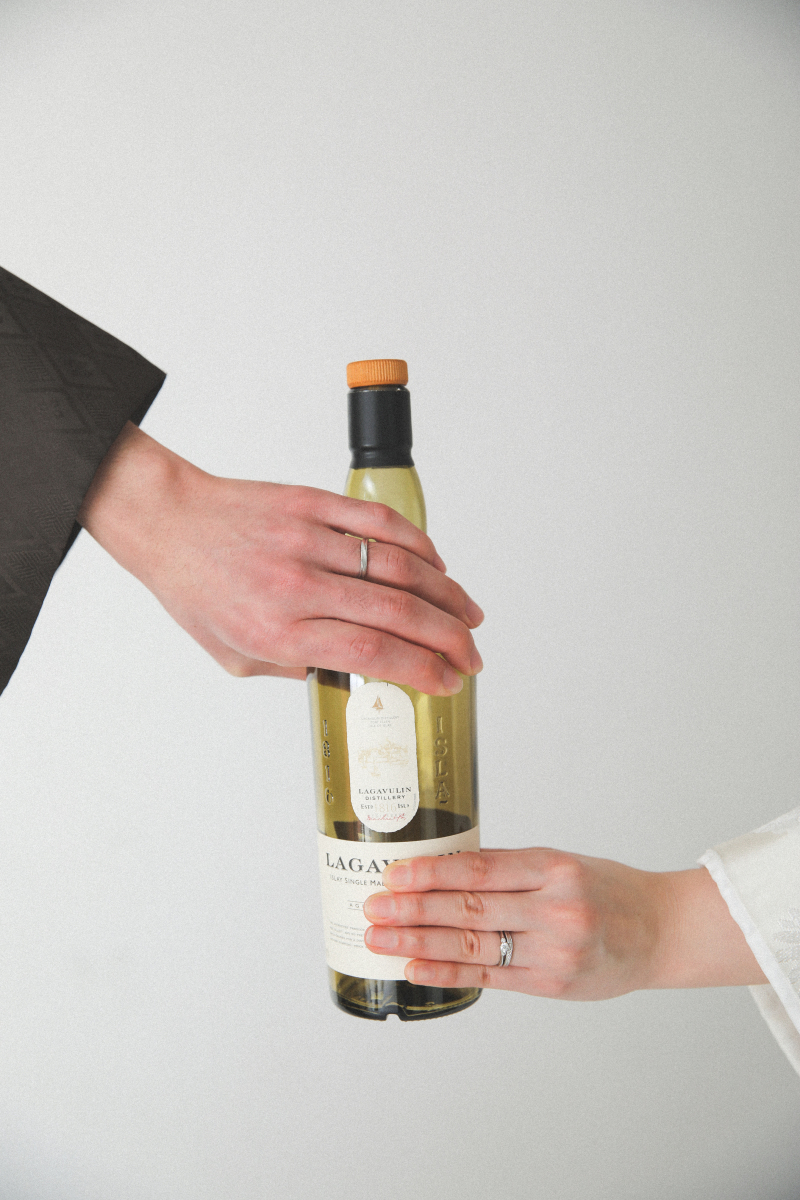 手元カットもお二人らしく