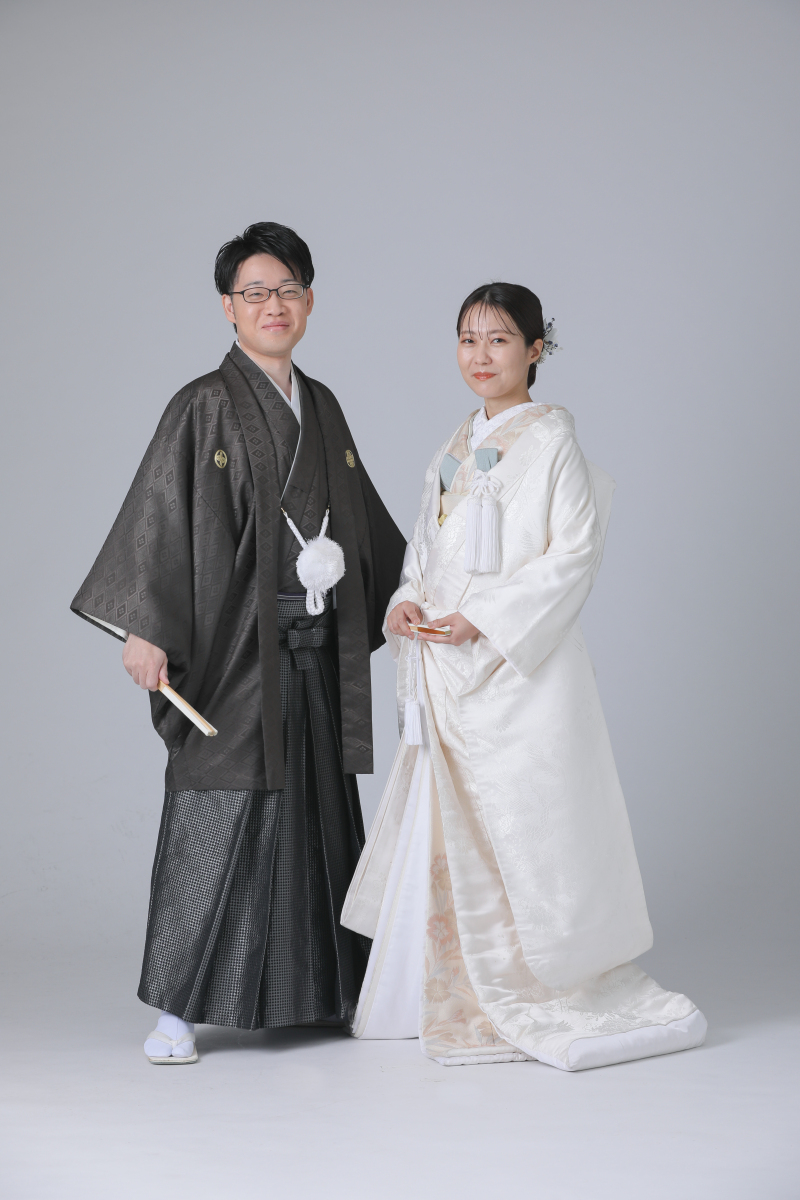 まずはフォーマルな立ち姿