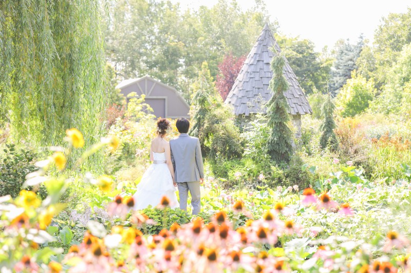 お花畑に囲まれて