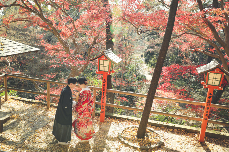 紅に染まる