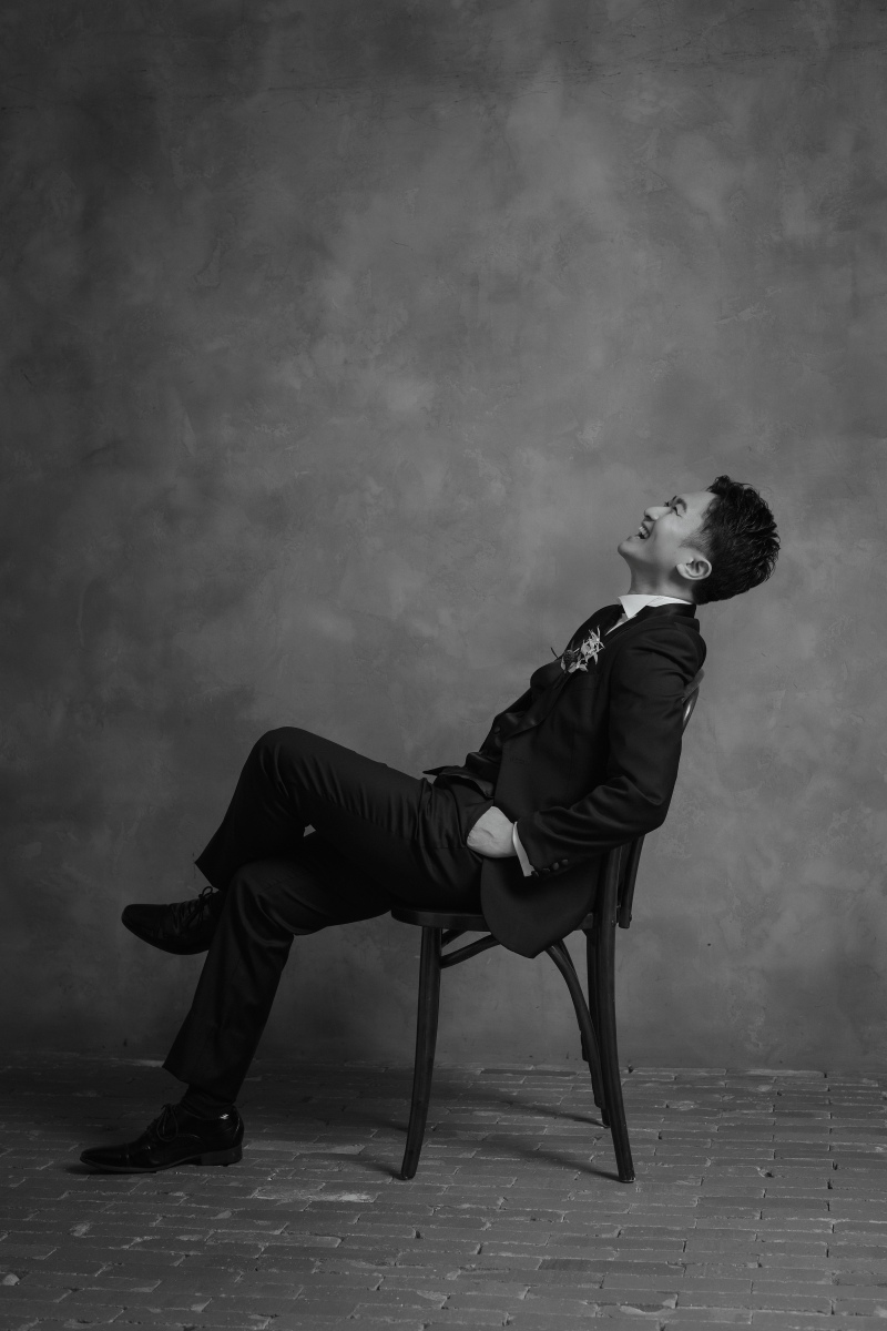 モノクロのご新郎様