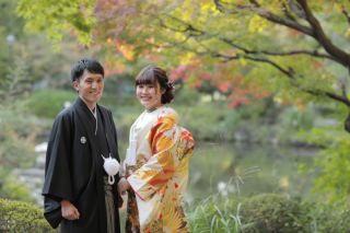 色づき始めた紅葉と