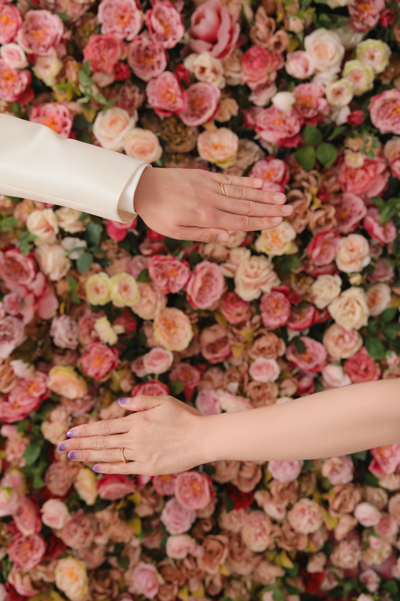 洋装ハウススタジオで花に囲まれて9