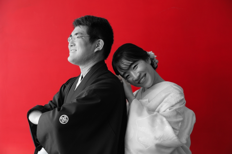 赤背景で雰囲気を変えて