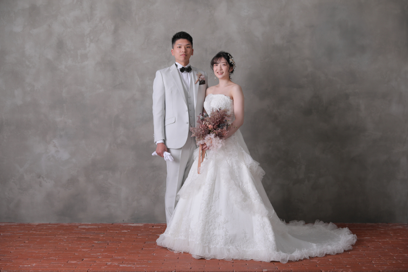 かっちりとした立ち姿