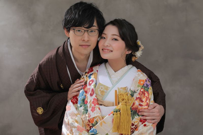 色打掛と白無垢で