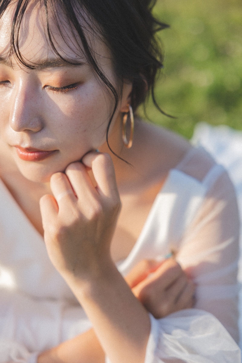 こだわりのヘアメイクも。