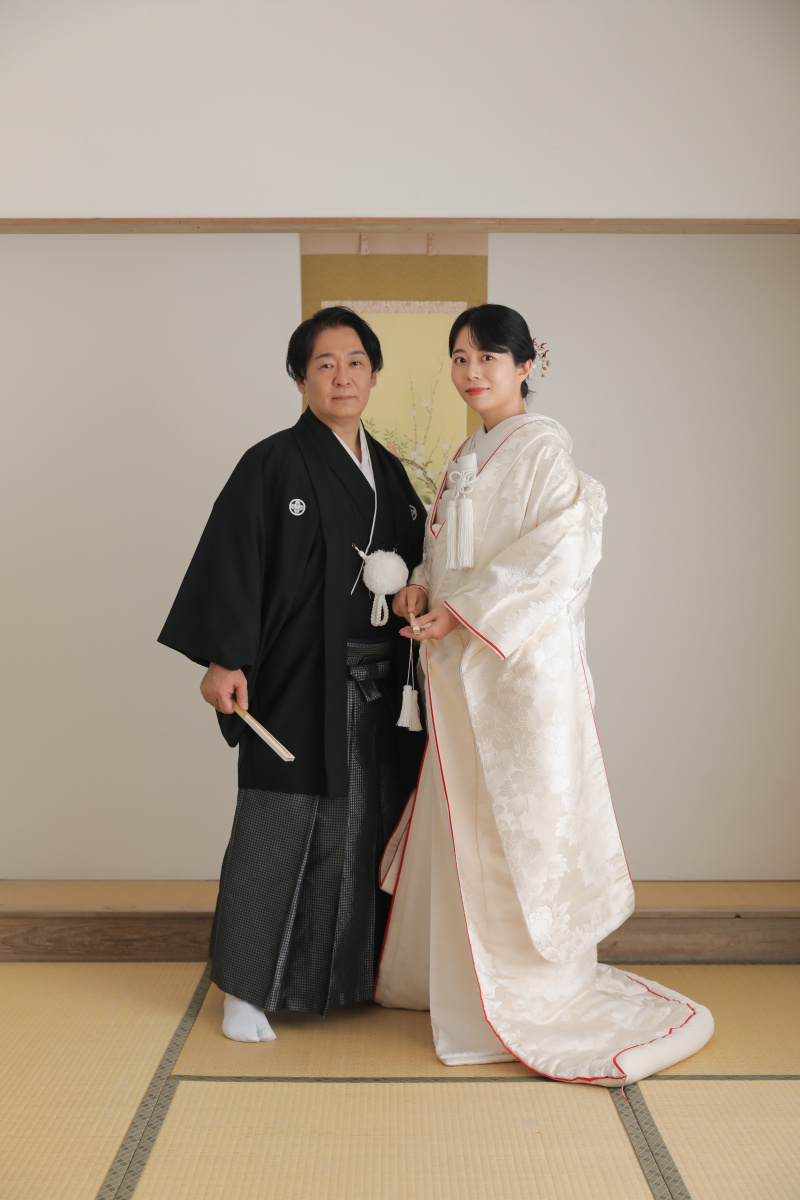 立ち姿のショットも