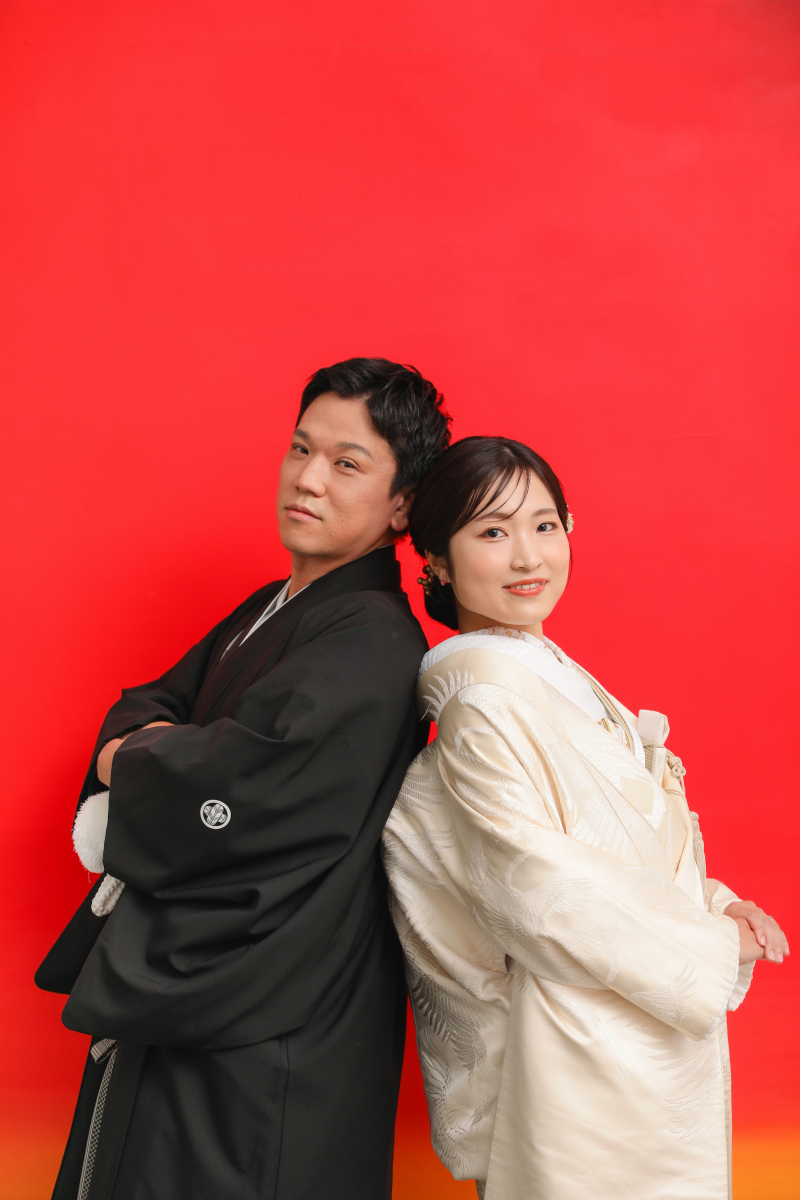 赤色がとてもお似合い。