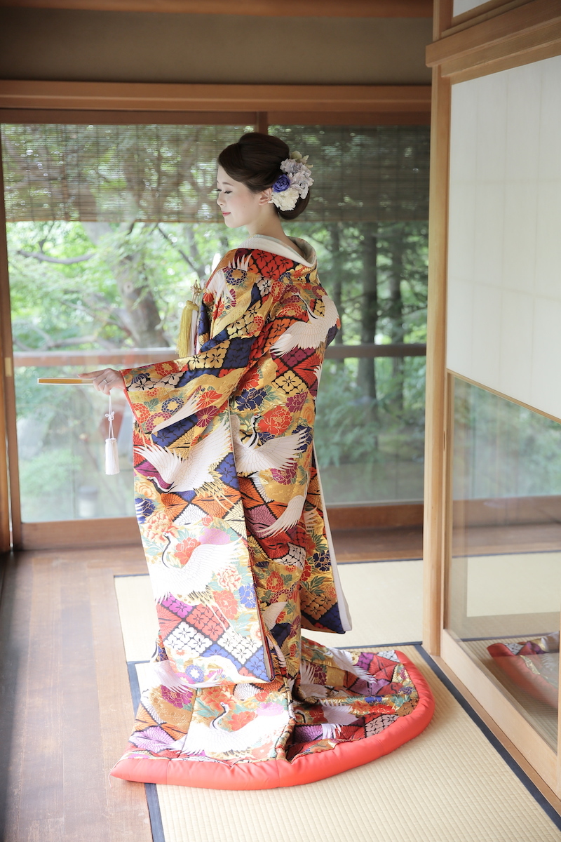 後ろ姿も綺麗に