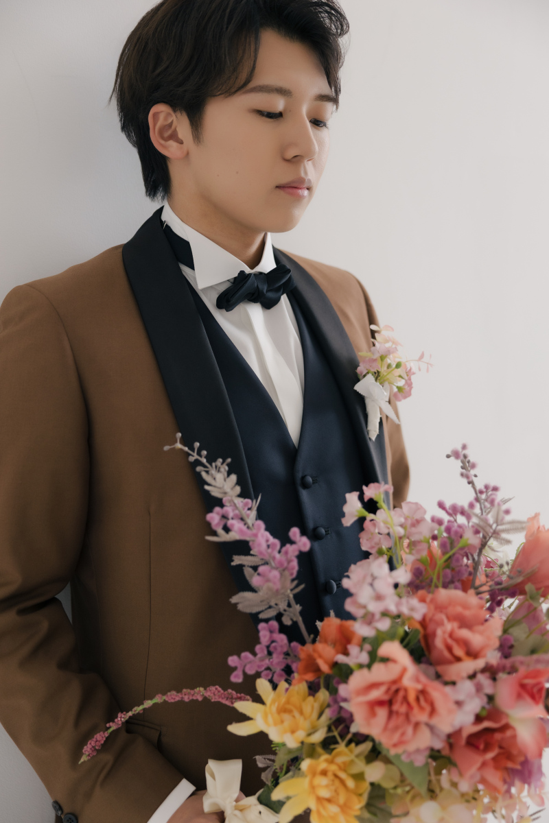 タキシードとブーケ