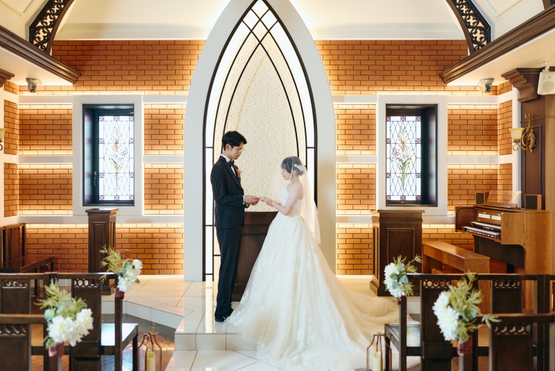 チャペルで指輪交換