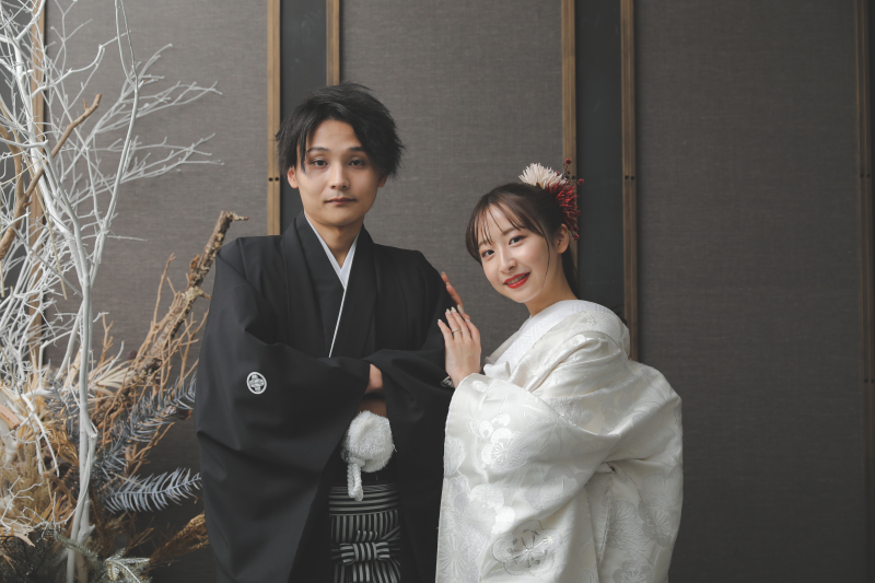 ブラウンの背景で、少しクールに。