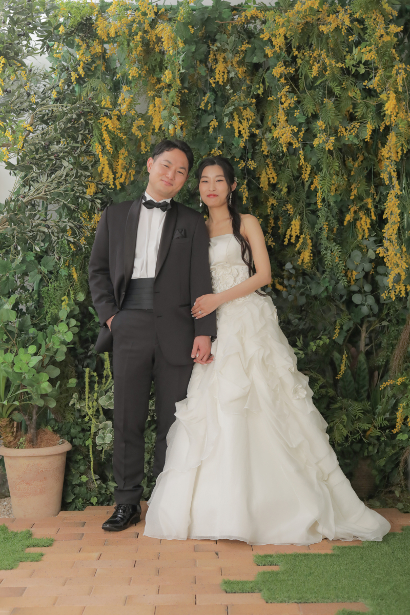 白&カラードレスでお写真をもっと華やかに! 1