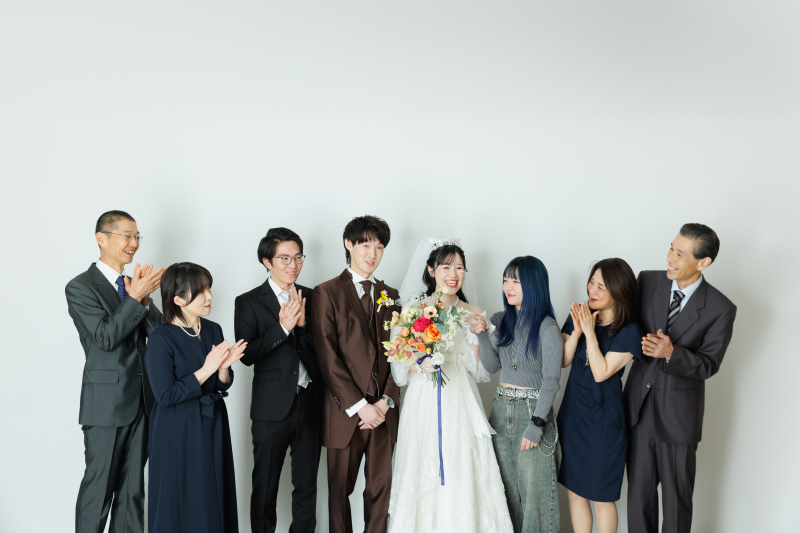 洋装スタジオでご家族様とも思い出に残るお写真を！