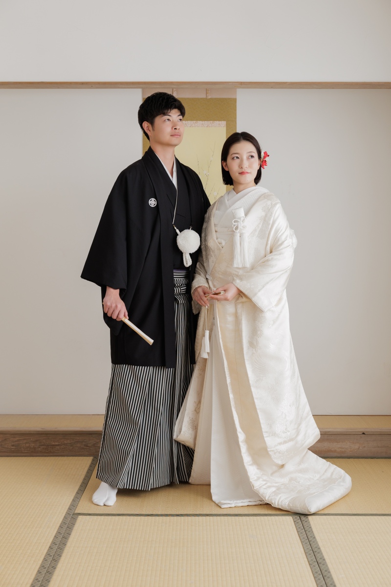 まずはお茶室から