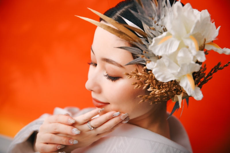 指輪とネイルと