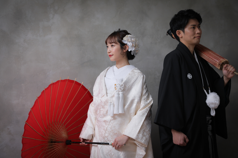 白無垢と白いお花の髪飾り