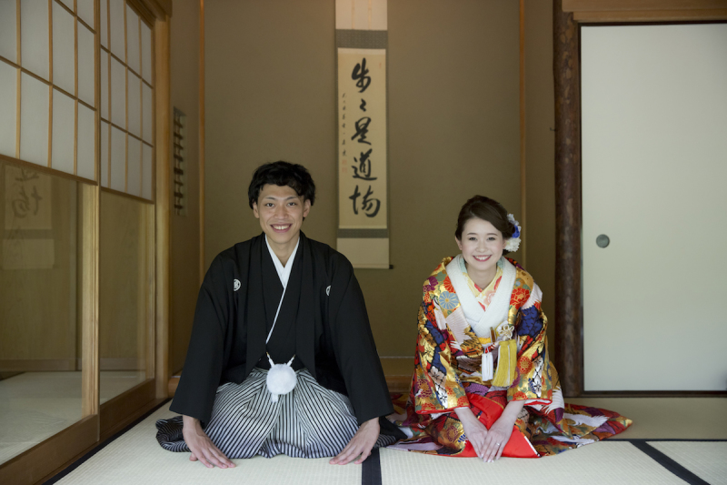 人気の正座ポーズ！