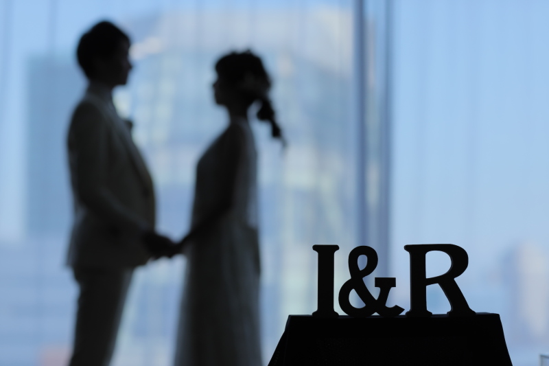 シルエットで大人っぽく