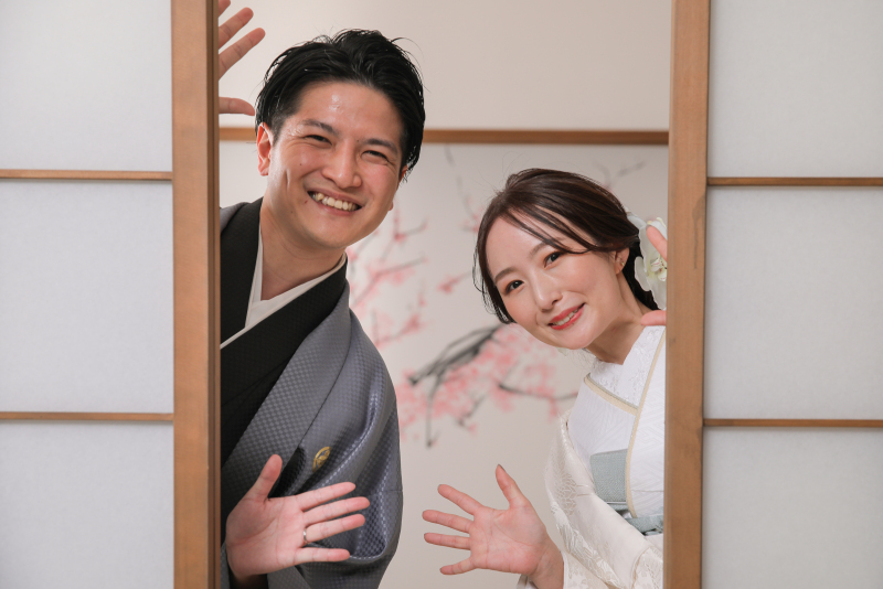 障子からひょっこり