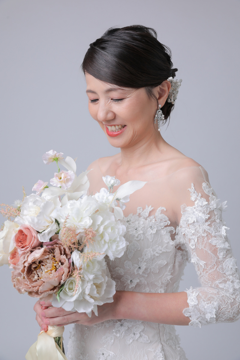 ブーケを見つめて