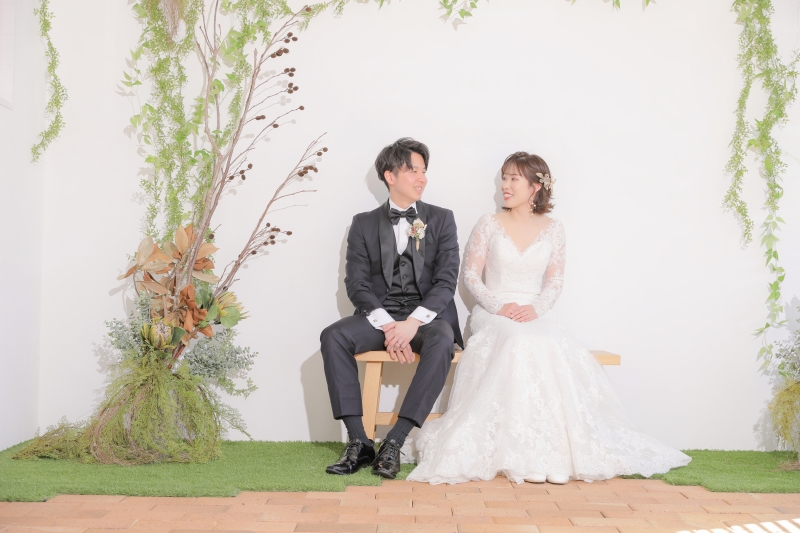 ベンチに座って