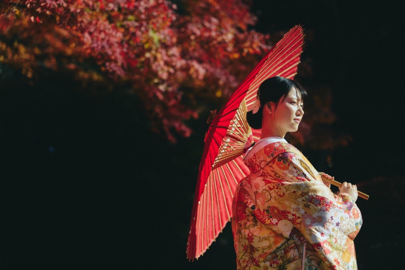 和傘とご新婦様