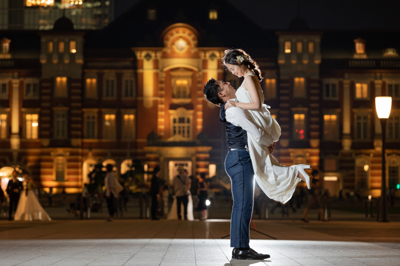 最後は夜景の東京駅で！