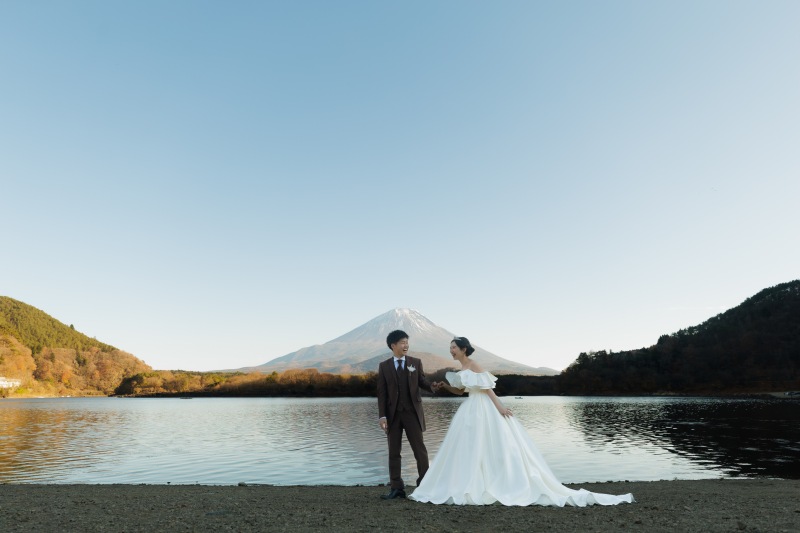 続いてウェディングドレスで撮影！