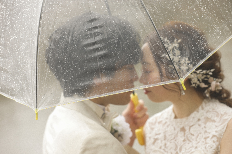 途中雨が降ってきて
