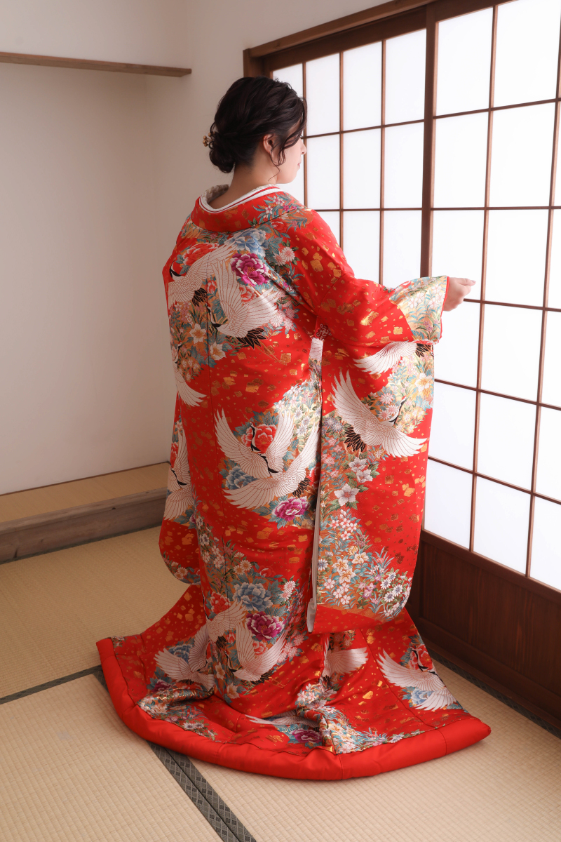 後ろ姿もしっかりと