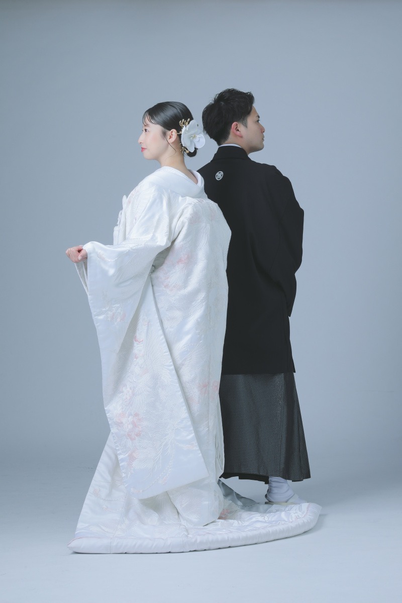 後ろ姿はクールに