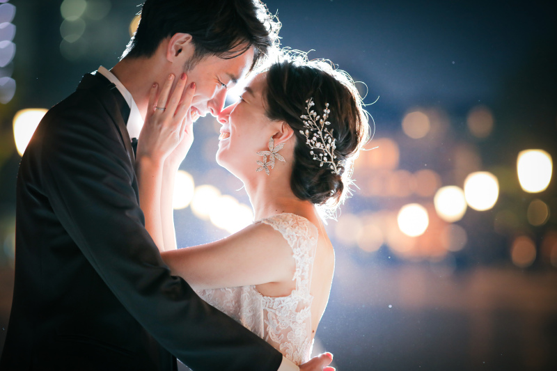 夜の雰囲気へ移ります