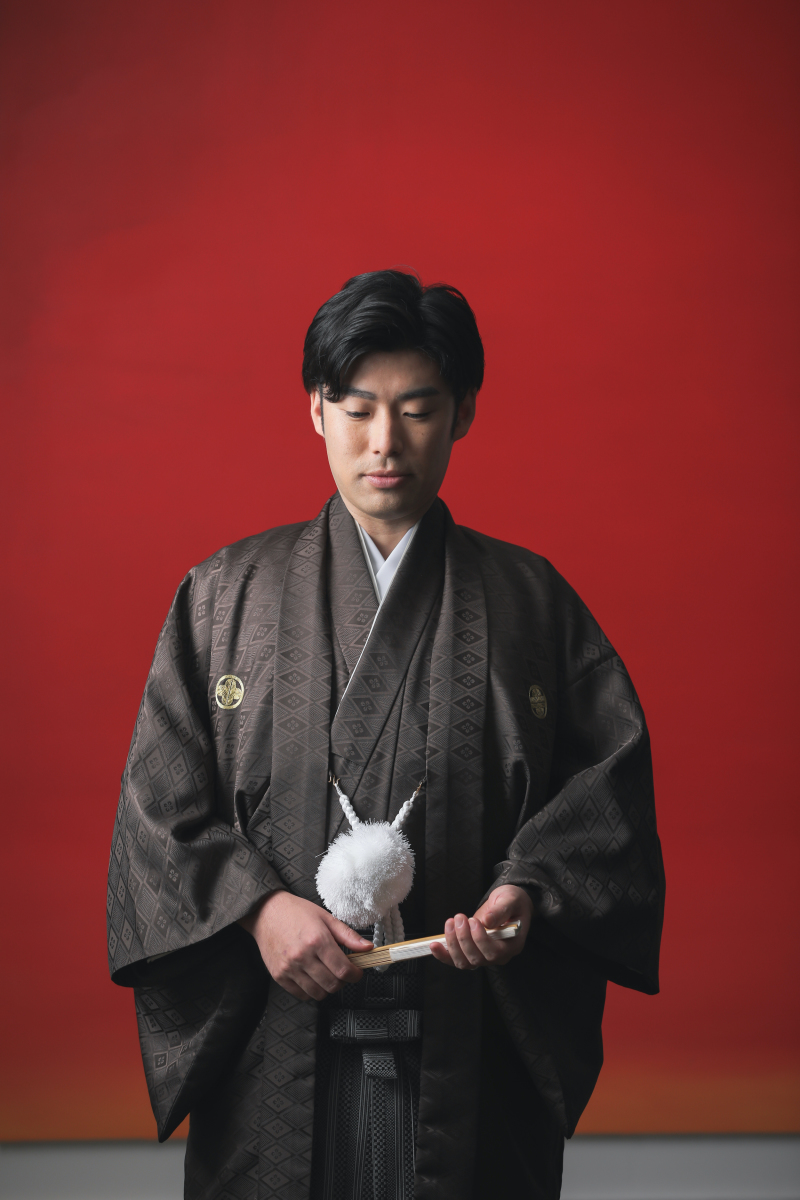 渋かっこいい新郎様ソロカット。