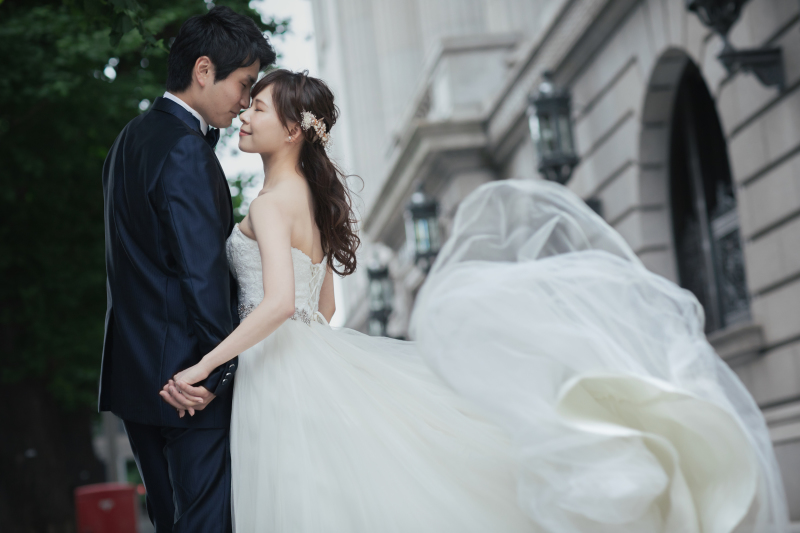 ドレスがファサッと♪