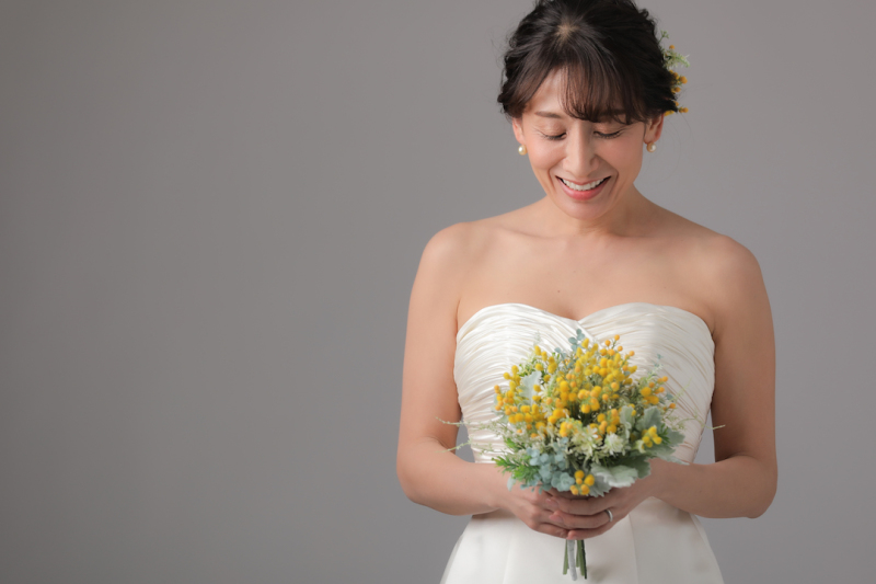 ブーケを持って